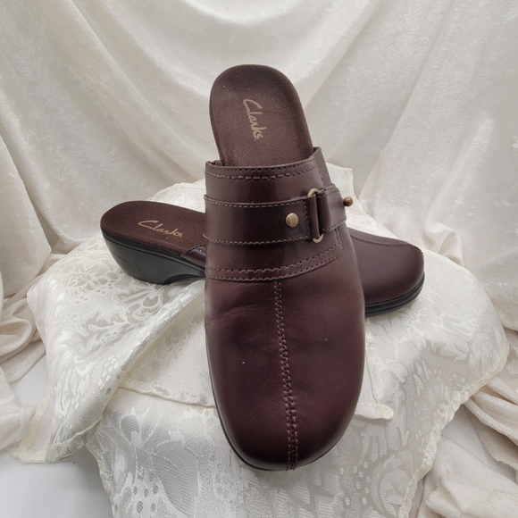 clark clogs mules